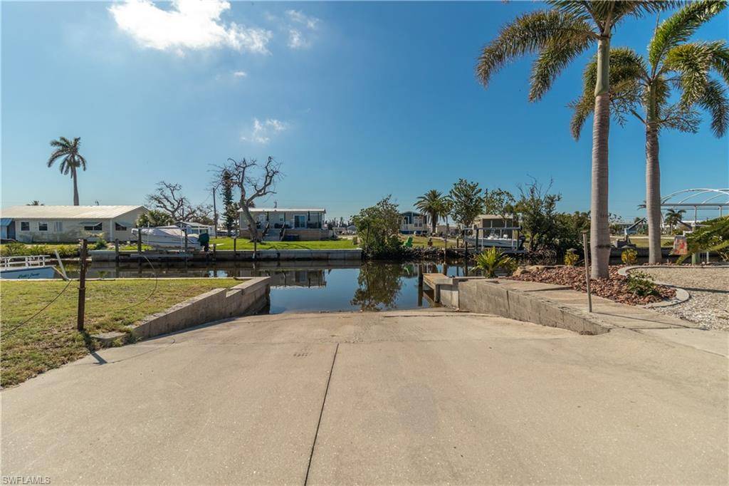 St. James City, FL 33956,5025 Curlew DR