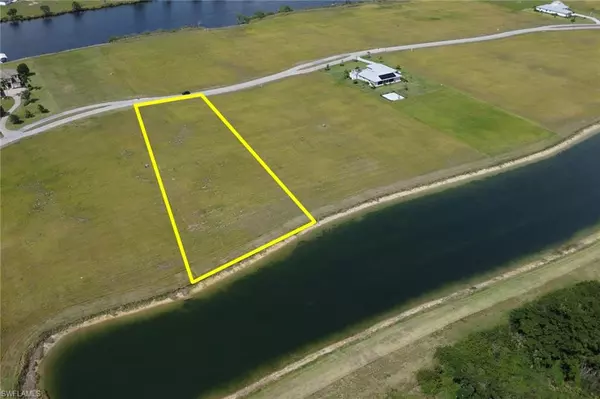 Alva, FL 33920,22728 Yellow Button LN