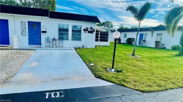 10 Temple CT, Lehigh Acres, FL 33936