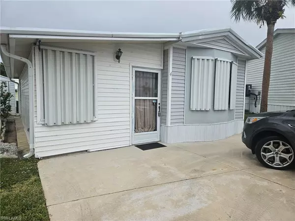 Naples, FL 34114,4 Onyx DR #4O