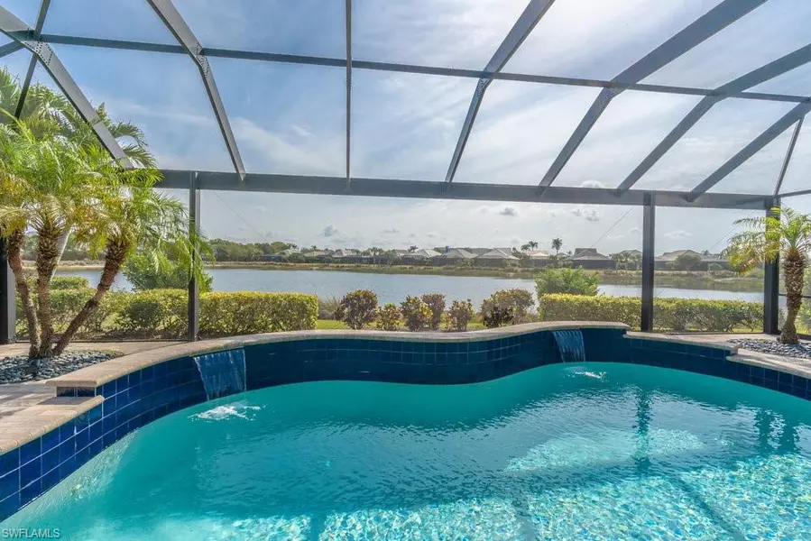 5052 Martinique DR, Naples, FL 34113