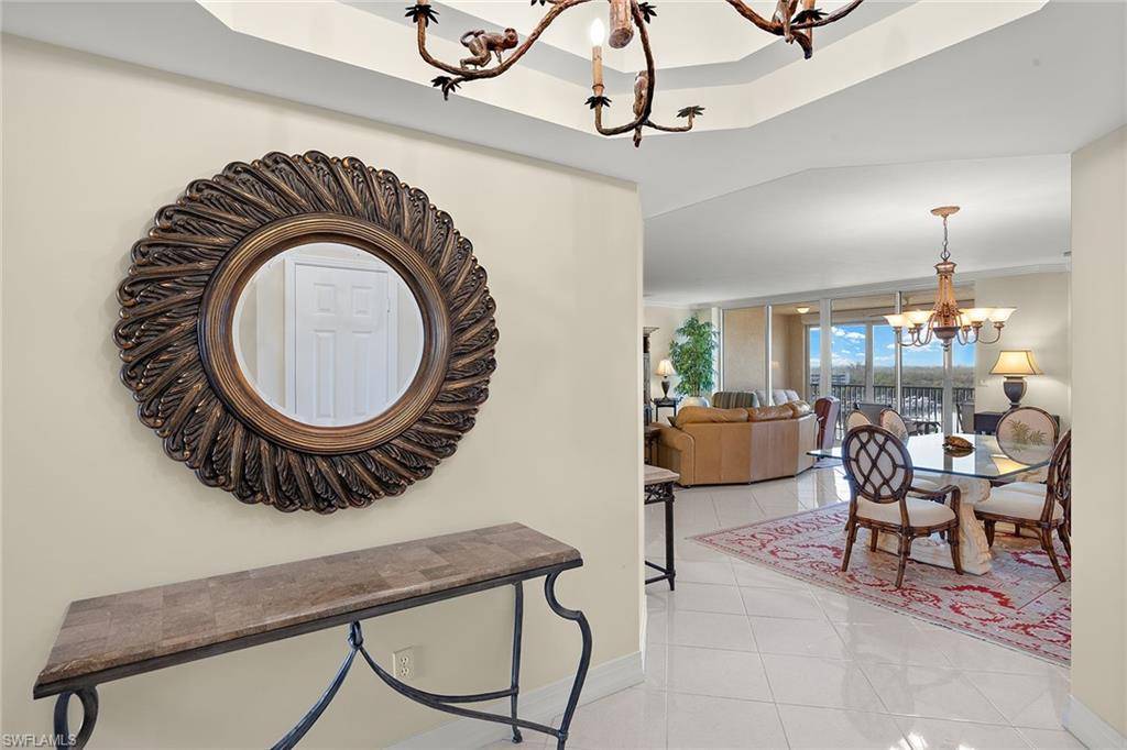 Naples, FL 34110,425 Dockside DR #703