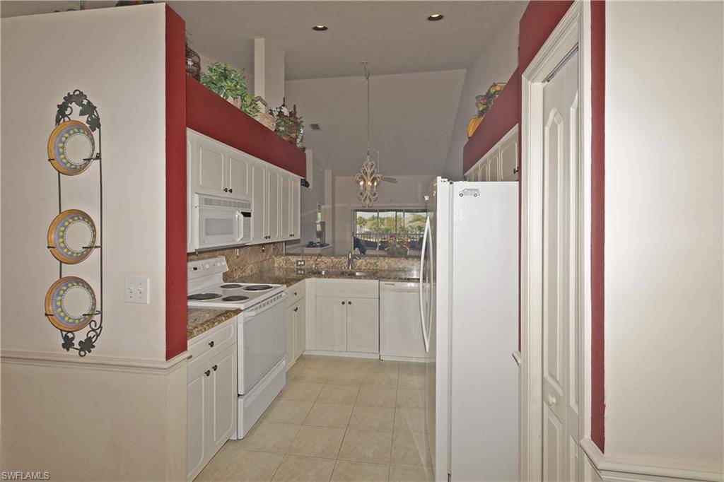 Estero, FL 33928,20700 Country Creek DR #823