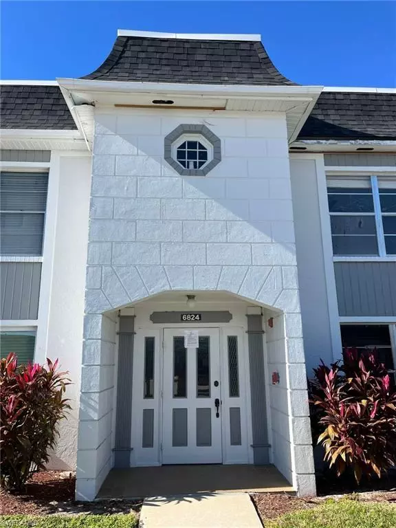 6824 Sandtrap DR #4, Fort Myers, FL 33919