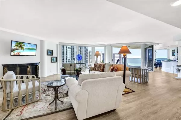 Naples, FL 34103,4041 Gulf Shore BLVD N #1002