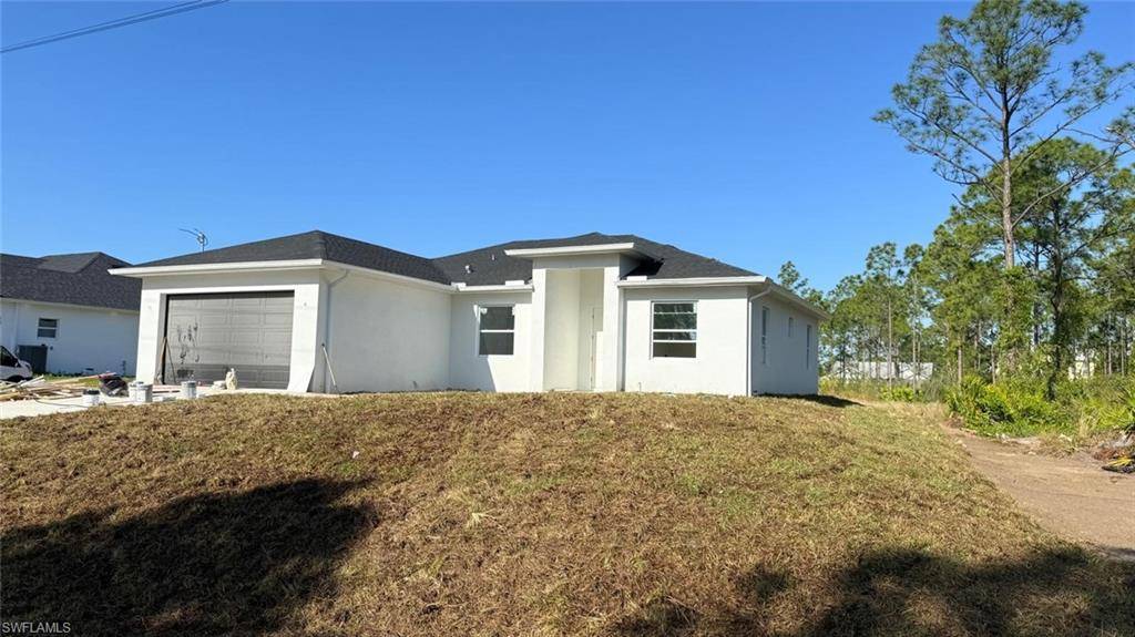911 DIXIE AVE, Lehigh Acres, FL 33972