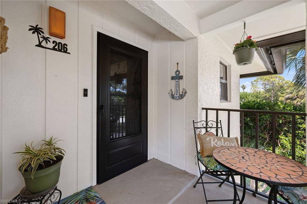 4967 Pepper CIR #206, Naples, FL 34113