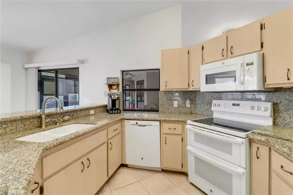 Naples, FL 34104,2378 River Reach DR