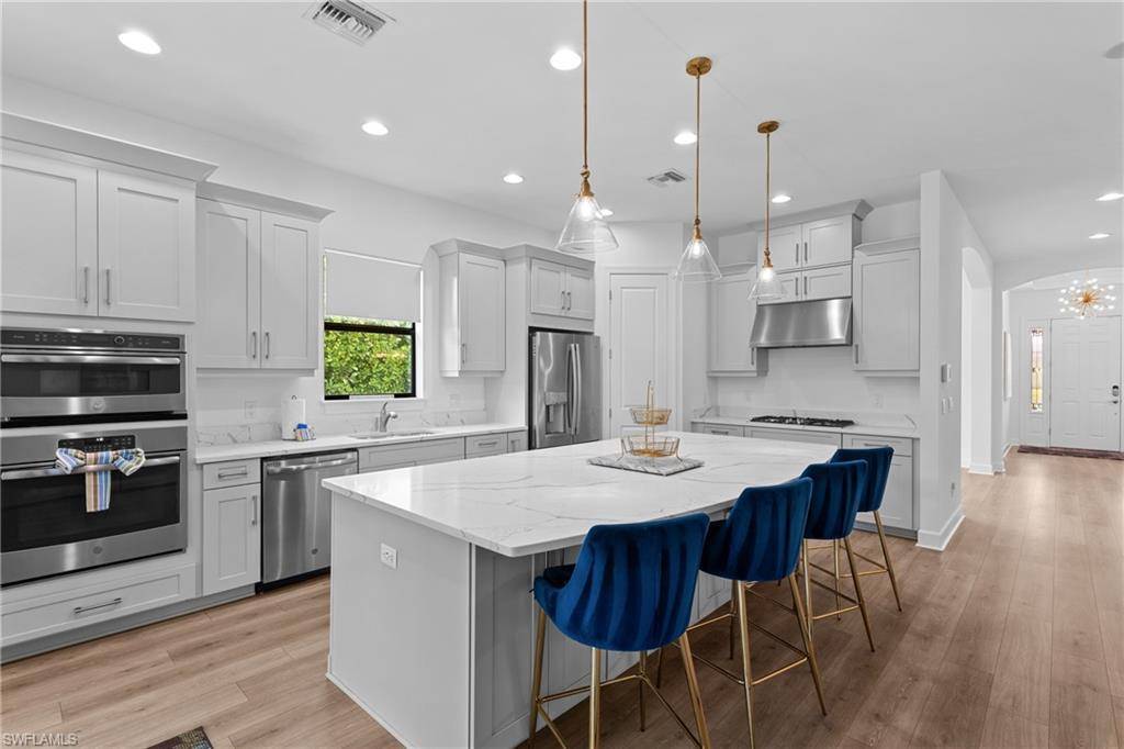 9336 Montelanico LOOP, Naples, FL 34119