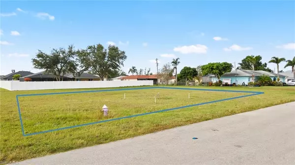 Cape Coral, FL 33990,424 SE 14th ST