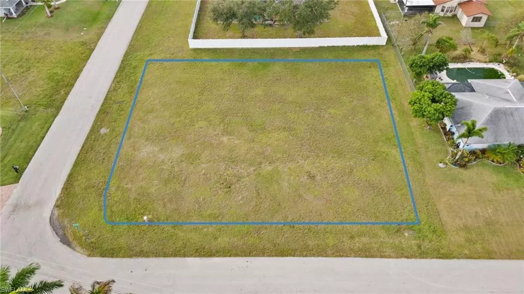 Cape Coral, FL 33990,424 SE 14th ST