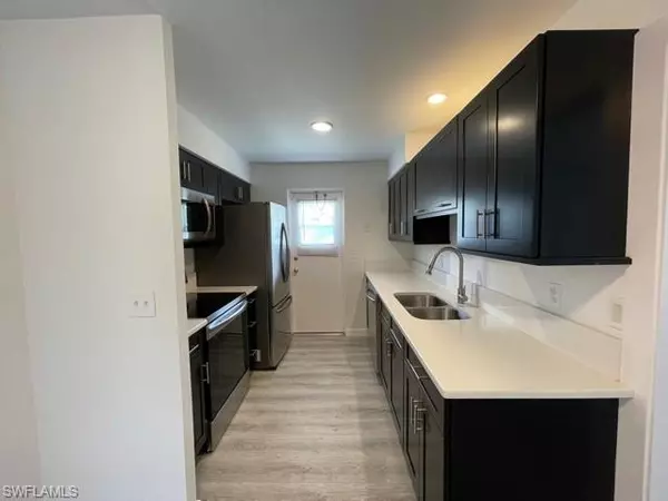 Fort Myers, FL 33901,2078 Crawford ST