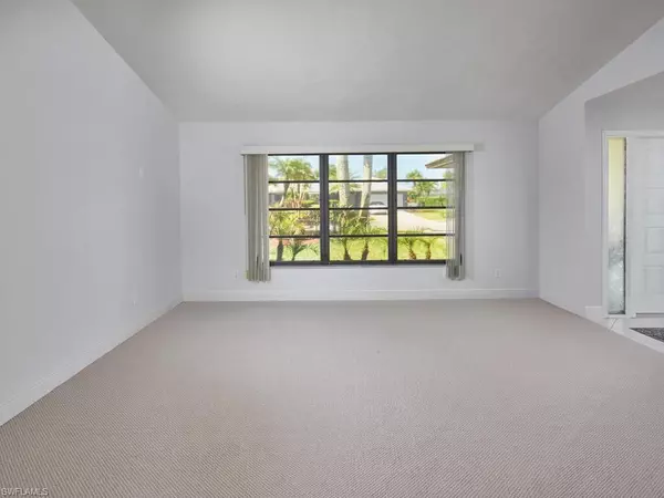 Naples, FL 34113,213 Bay Meadows DR