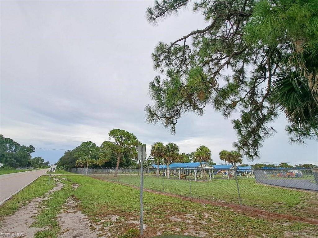 Clewiston, FL 33440,740 S Cabbage Palm ST