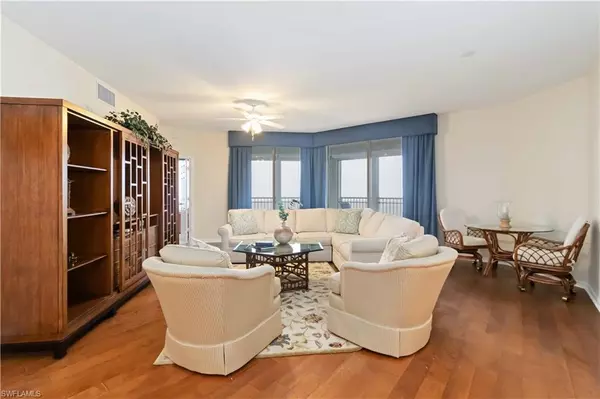 Naples, FL 34110,1001 Arbor Lake DR #1207