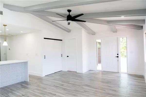 Fort Myers, FL 33908,6360 Royal Woods DR