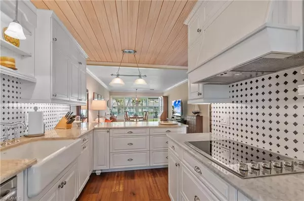 Naples, FL 34102,424 12th AVE S #C424