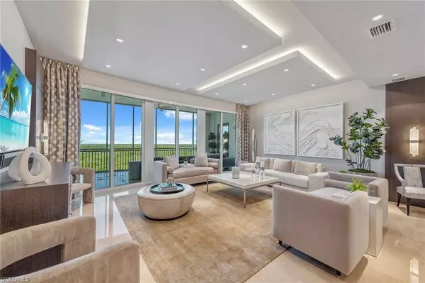 Naples, FL 34110,13665 Vanderbilt DR #802