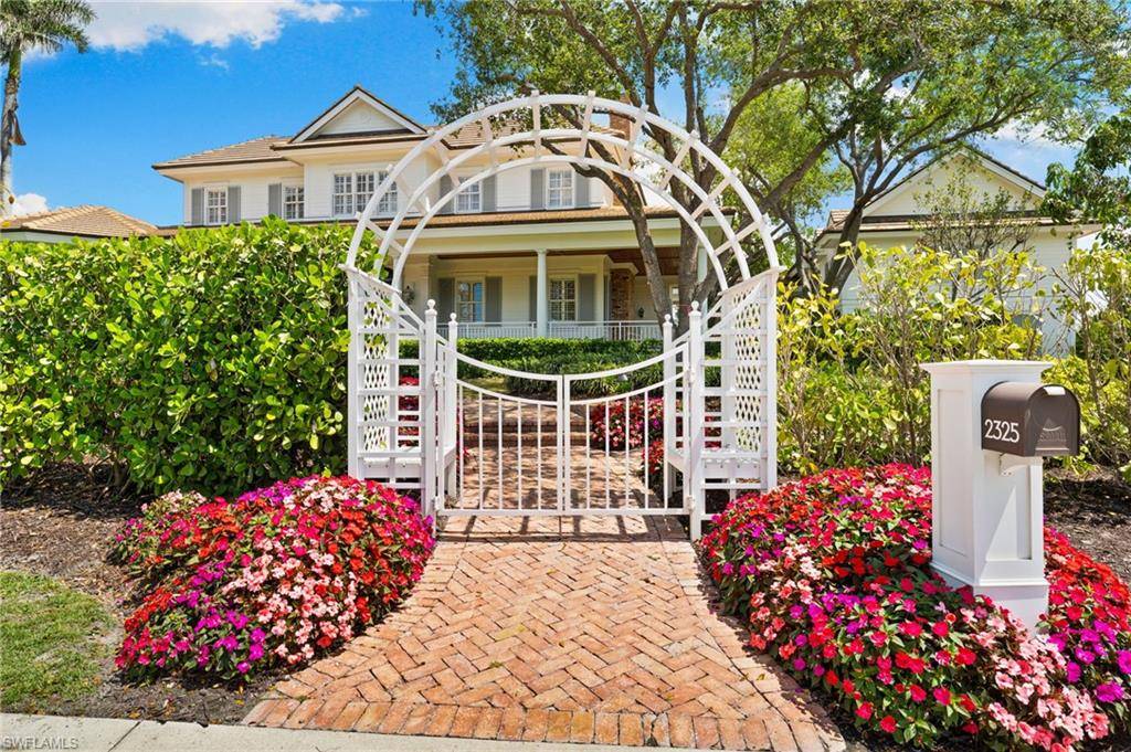 Naples, FL 34102,2325 Lantern LN