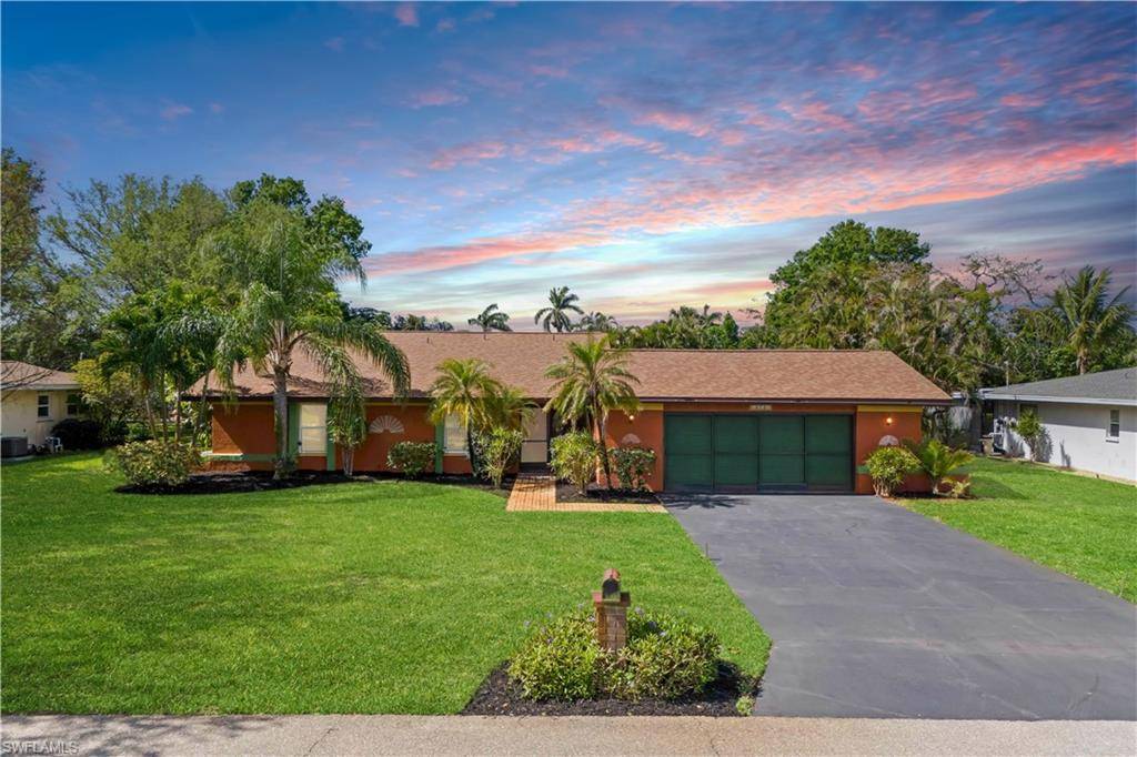 Fort Myers, FL 33919,572 Bayside DR