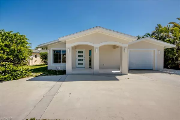 Fort Myers Beach, FL 33931,17731 Rebecca AVE