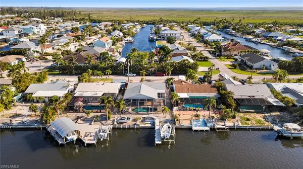 Matlacha Isles, FL 33991,17638 Corallina DR