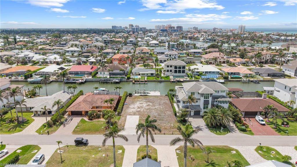 Naples, FL 34108,376 HERON AVE