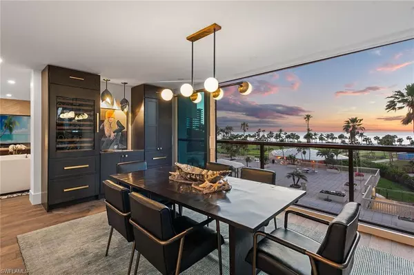 Naples, FL 34103,4031 Gulf Shore BLVD N #4B