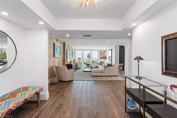 Naples, FL 34103,4031 Gulf Shore BLVD N #4B