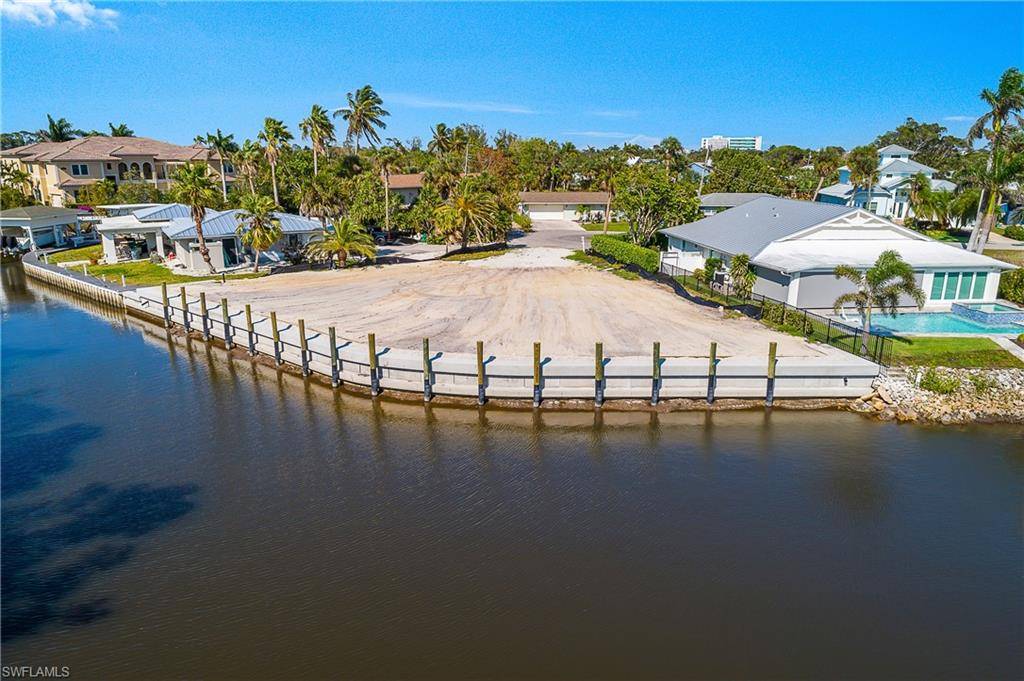 Naples, FL 34112,3164 Lakeview DR