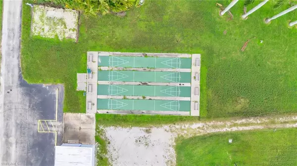 Fort Myers, FL 33908,101 Oak LN