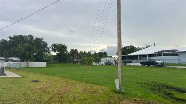 North Fort Myers, FL 33917,244 E Mariana AVE