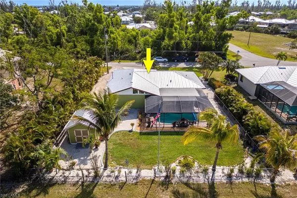 11571 Oakland DR, Bokeelia, FL 33922