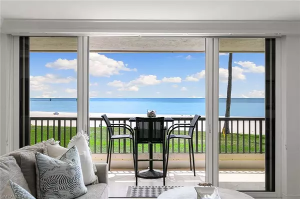 Naples, FL 34103,2398 Gulf Shore BLVD N #101