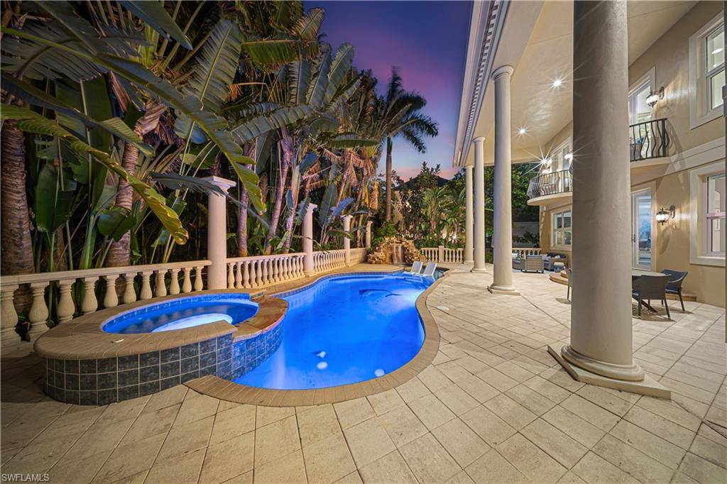1408 Hemingway PL, Naples, FL 34103