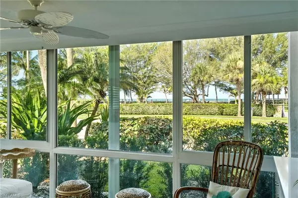 Naples, FL 34102,2100 Gulf Shore BLVD N #100
