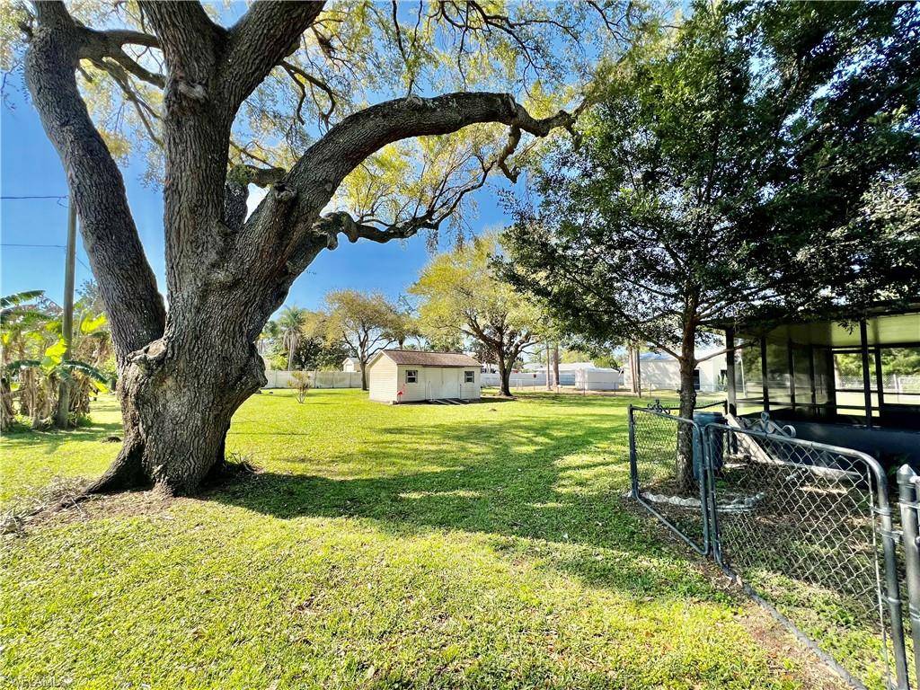 Lehigh Acres, FL 33936,804 E 4th ST