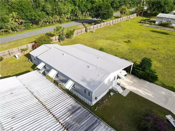 Moore Haven, FL 33471,933 YACHT CLUB WAY