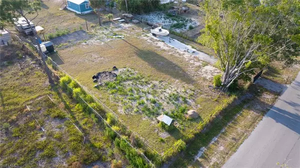 North Fort Myers, FL 33917,8326 Nault RD