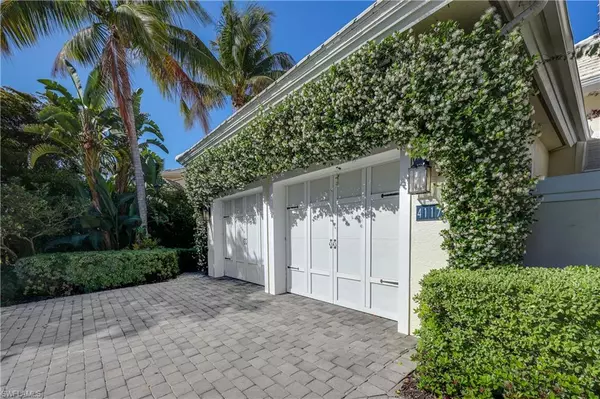 Naples, FL 34103,4117 Belair LN