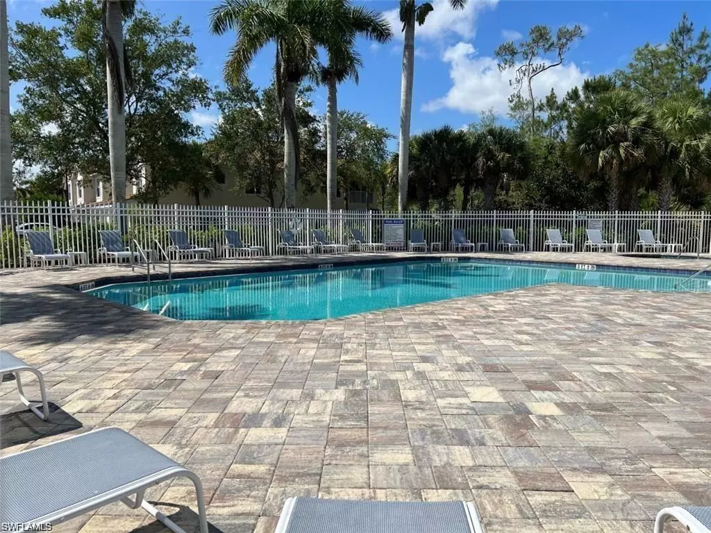 Naples, FL 34105,1405 Tiffany LN #1408
