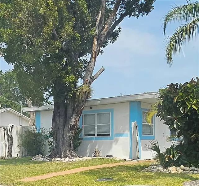 2631 Becca AVE, Naples, FL 34112