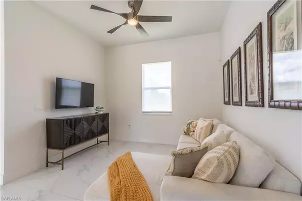 Naples, FL 34120,3461 4th AVE NE