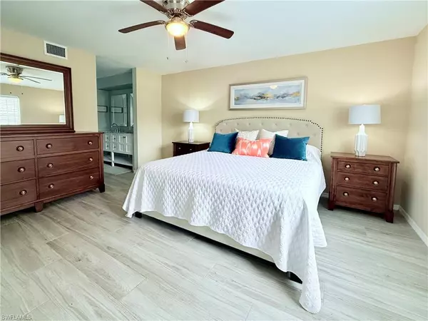 Naples, FL 34108,218 SUGAR PINE LN #218