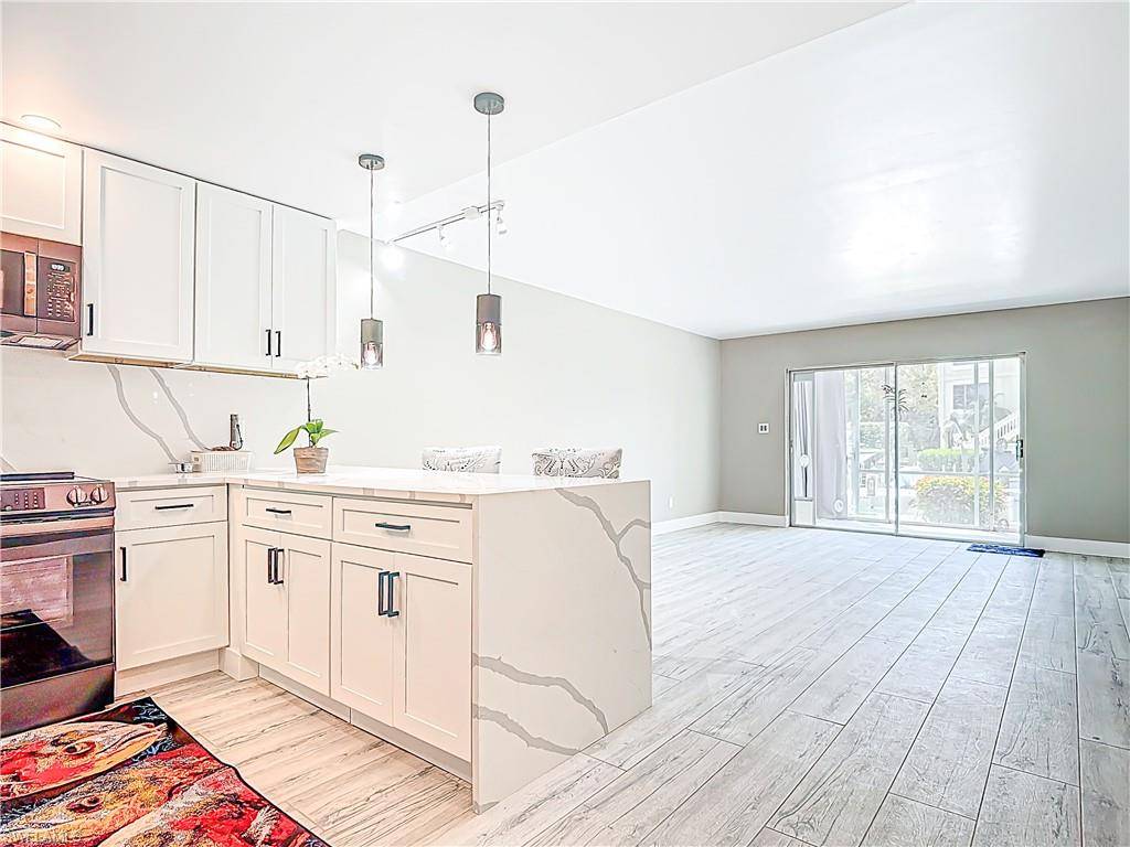 Naples, FL 34102,1320 Blue Point AVE #2