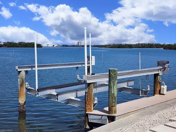 Fort Myers Beach, FL 33931,84 Blackbeard WAY
