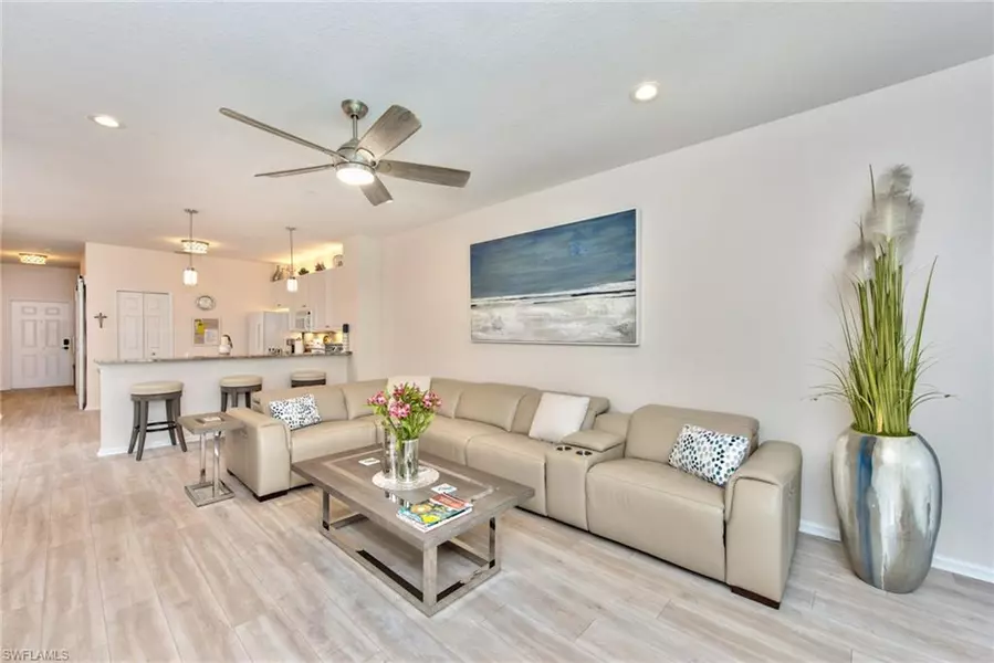 10045 Heather LN #2-204, Naples, FL 34119