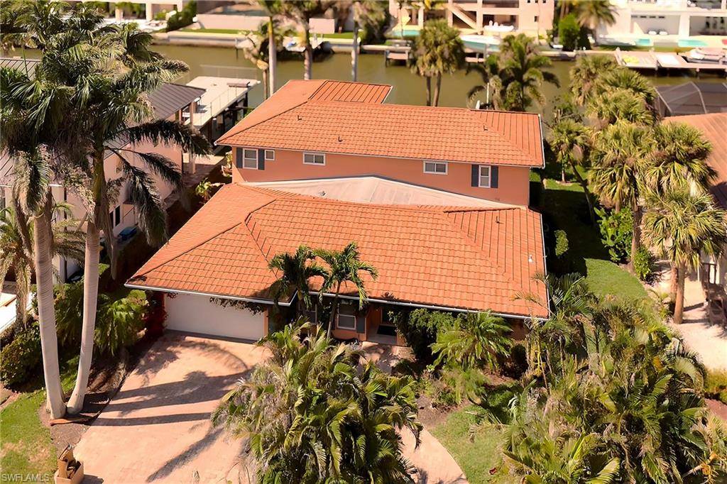 Naples, FL 34108,419 Pine AVE