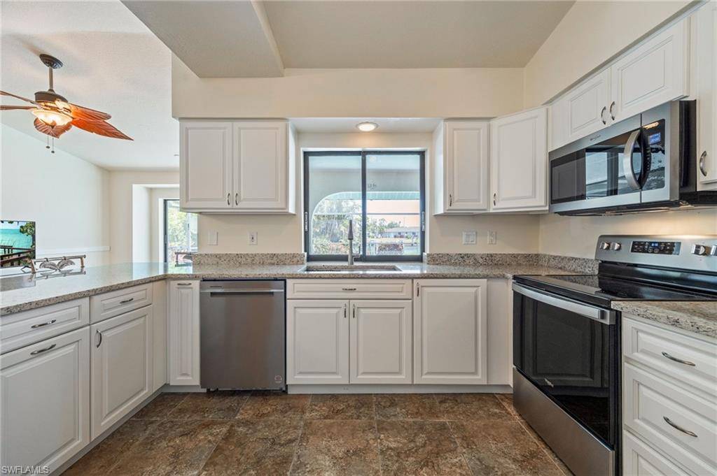 Cape Coral, FL 33990,2037 SE 16th ST