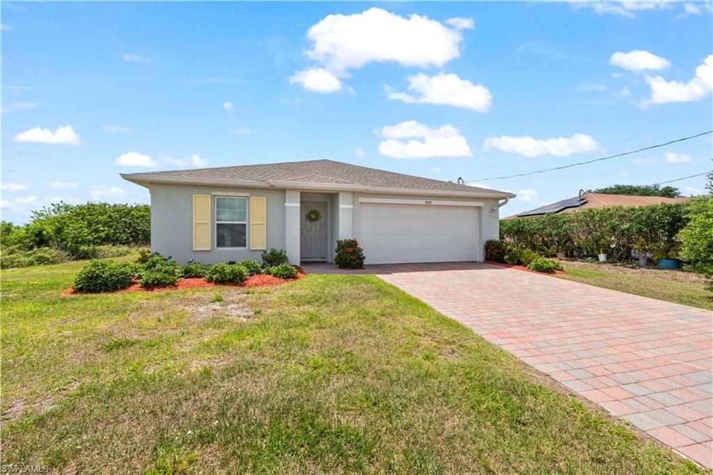7010 Beaver CIR, Labelle, FL 33935